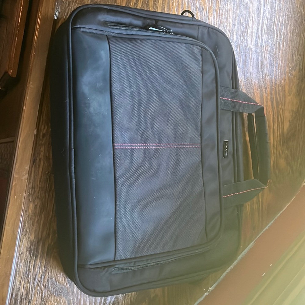 Targus laptop case w/shoulder strap